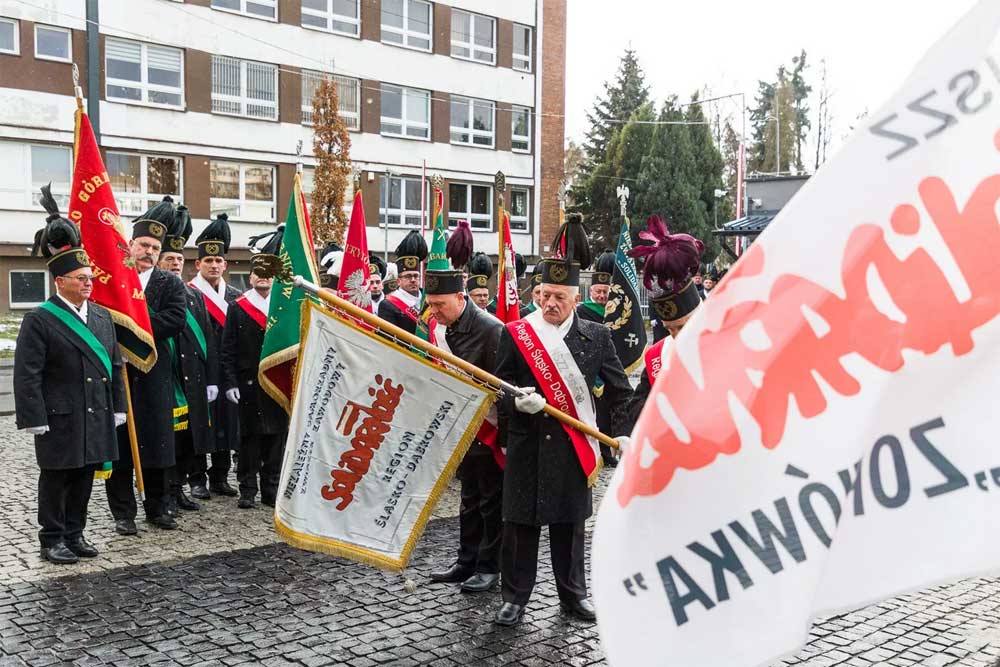 Hołd dla górników kopalni Manifest Lipcowy