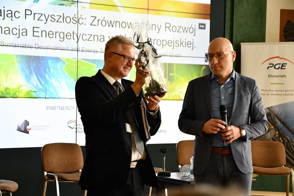 Stulecie GIG: nauka i przemysł ramię w ramię
